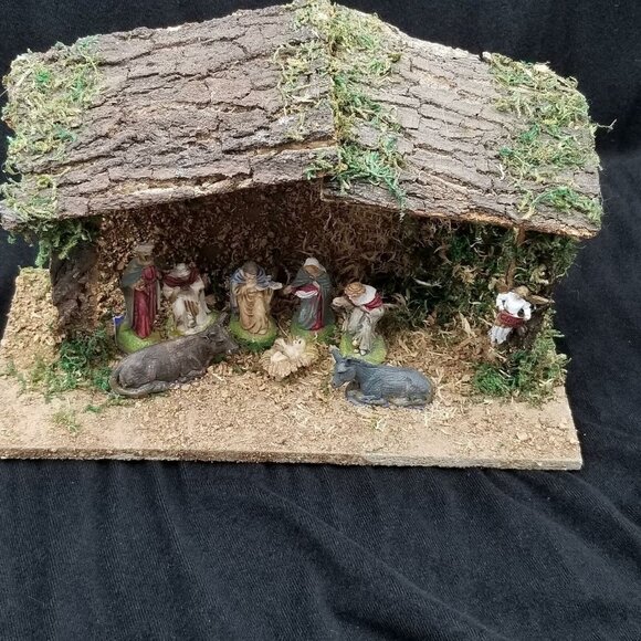 Vintage Christmas Nativity Scene Creche Wooden Stable Tree Angel Kings Animals - Picture 1 of 7